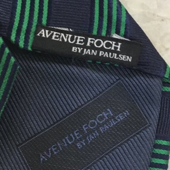 AVENUE FOCH, by JAN PAULSEN, TIE - Picture 4 of 8
